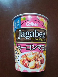 「カルビー Jagabee ベーコンマヨ味 カップ38g」のクチコミ画像 by maki01さん