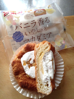 「神戸屋 バニラ香るいやしのマカダミア 袋1個」のクチコミ画像 by ポロリさん