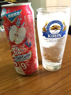 「KIRIN 氷結 ストロング アップルクーラー 缶500ml」のクチコミ画像 by レビュアーさん