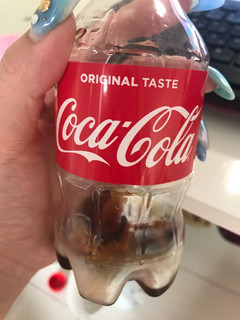 「コカ・コーラ コカ・コーラ ペット300ml」のクチコミ画像 by SweetSilさん