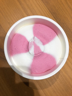 「セイコーマート セコマ 北海道ハスカップ＆バニラ」のクチコミ画像 by こむねぇさん