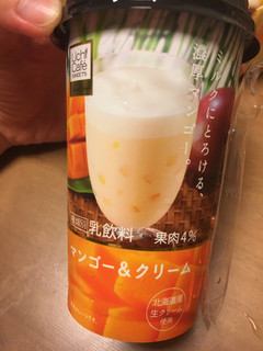 「ローソン Uchi Cafe’ SWEETS マンゴー＆クリーム」のクチコミ画像 by レビュアーさん