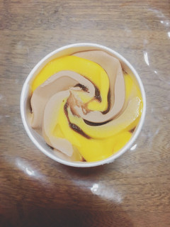 「ゴディバ ミルクチョコレートマンゴー カップ100ml」のクチコミ画像 by ゆにょちゃぬさん
