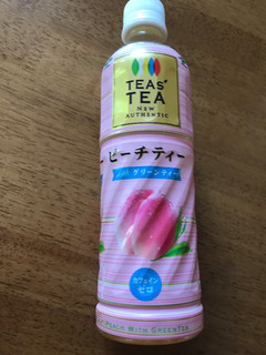 「伊藤園 TEAs’ TEA NEW AUTHENTIC ピーチティーwithグリーンティー ペット450ml」のクチコミ画像 by ろーずありすさん