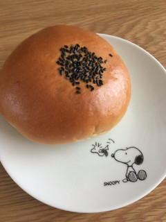 「ファミリーマート 北海道産小豆のつぶあんぱん」のクチコミ画像 by こむぎまるさん