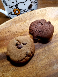 「トップバリュ サクサクのチョコチップクッキー バニラ＆チョコ 袋24枚」のクチコミ画像 by みゅー14さん