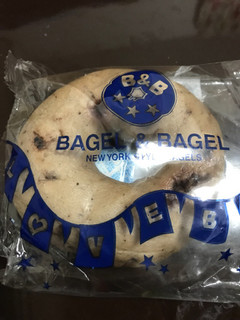 「BAGEL＆BAGEL ベーグル ブルーベリー」のクチコミ画像 by にしちゃんさん