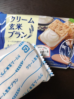 「アサヒ バランスアップ クリーム玄米ブラン クリームチーズ 袋2枚×2」のクチコミ画像 by タカさーんさん