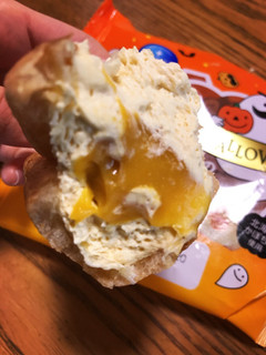 「モンテール 小さな洋菓子店 パンプキンのシュークリーム 袋1個」のクチコミ画像 by みむぅさん