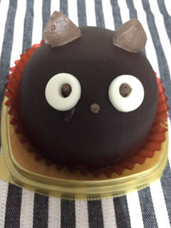 「セブン-イレブン 黒猫チョコケーキ」のクチコミ画像 by *C*さん