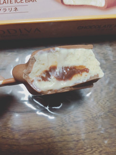 「ゴディバジャパン CHOCOLATE ICE BAR プラリネ 箱80ml」のクチコミ画像 by ゆにょちゃぬさん