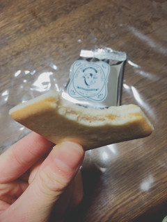 「東京ミルクチーズ工場 ソルト＆カマンベールクッキー 箱10枚」のクチコミ画像 by ゆにょちゃぬさん