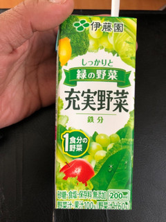 「伊藤園 充実野菜 緑の野菜ミックス パック200ml」のクチコミ画像 by ジィロンさん