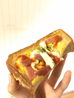 「ローソン ハムエッグトースト ブラン入り食パン使用」のクチコミ画像 by ミントアイスさん