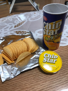 「YBC チップスター S チェダーチーズ味 箱50g」のクチコミ画像 by きゃべつの千切りさん