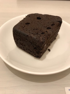 「ファミリーマート 厚切りチョコケーキ」のクチコミ画像 by mihamagiさん