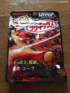 「UHA味覚糖 超シゲキックス 強烈コーラ味 袋20g」のクチコミ画像 by ろーずありすさん