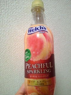 「Welch’s ピーチフル スパークリング ペット450ml」のクチコミ画像 by やっぺさん