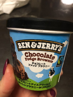 「BEN＆JERRY’S ミニカップ アイスクリーム チョコレートファッジブラウニー カップ120ml」のクチコミ画像 by aiponさん