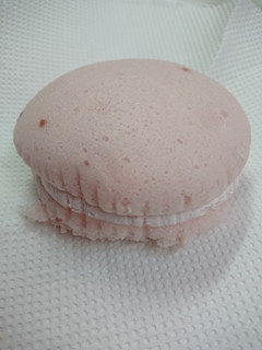 「ヤマザキ クリームを味わうあまおう苺ミルククリームのスフレパンケーキ 袋1個」のクチコミ画像 by SANAさん