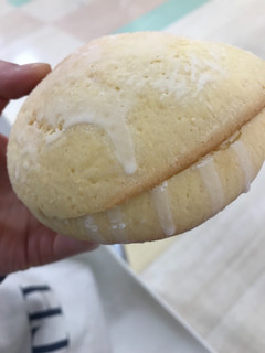 「ヤマザキ クリームチーズ風味のメロンパン 袋1個」のクチコミ画像 by ぺてぃおU・x・Uさん