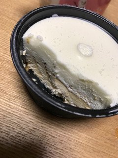 「ロッテ 濃厚クリームチーズアイス きなこ黒みつ カップ120ml」のクチコミ画像 by あっちゅんちゃんさん
