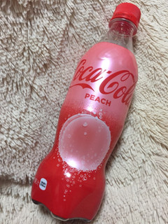 「コカ・コーラ コカ・コーラ ピーチ ペット500ml」のクチコミ画像 by えみあやぱんさん