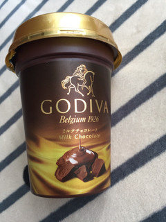 「森永 GODIVA ミルクチョコレート カップ180ml」のクチコミ画像 by えみありさん