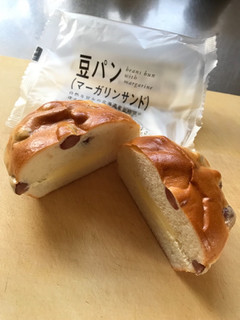 「タカキベーカリー 豆パン マーガリンサンド 袋1個」のクチコミ画像 by ポロリさん