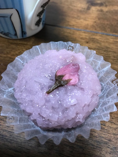 「セブン-イレブン 北海道十勝産小豆使用桜もち」のクチコミ画像 by あっちゅんちゃんさん