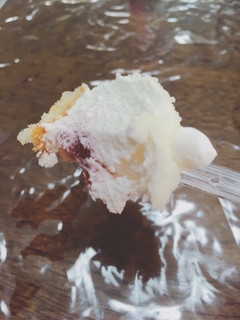 「セブン-イレブン くまさんケーキ チーズ＆ベリー」のクチコミ画像 by ゆにょちゃぬさん