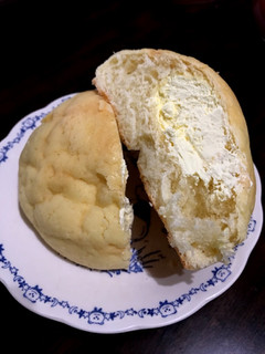 「Pasco ホイップメロンパン チーズクリーム 袋1個」のクチコミ画像 by miri_sweetsさん