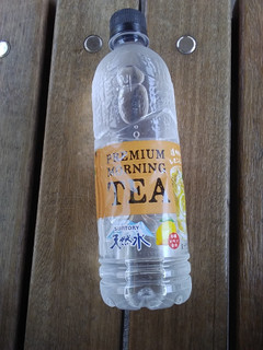 「サントリー 天然水 PREMIUM MORNING TEA レモン ペット540ml」のクチコミ画像 by レビュアーさん