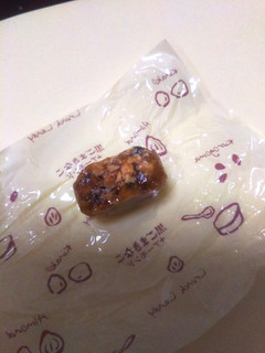 「日進製菓 黒ごまきなこ＋アーモンド 袋70g」のクチコミ画像 by レビュアーさん