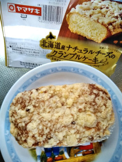 「ヤマザキ 北海道産ナチュラルチーズのクランブルケーキ 袋1個」のクチコミ画像 by minorinりん さん