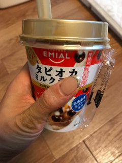 「エミアル TAPIOCA TIME ROYAL タピオカミルクティー カップ255g」のクチコミ画像 by あっちゅんちゃんさん