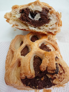 「ファミリーマート ファミマ・ベーカリー クッキーチョコパイ」のクチコミ画像 by SANAさん