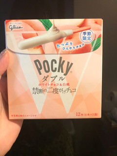 「グリコ ポッキーダブル ホワイトチョコ＆白桃 箱4本×3」のクチコミ画像 by ダブルユーさん