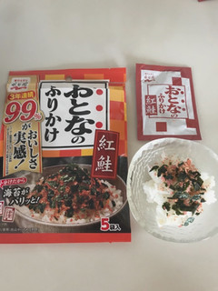 「永谷園 おとなのふりかけ 紅鮭 袋11.5g」のクチコミ画像 by ちぴちぴさん