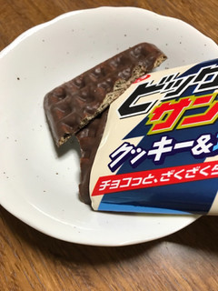 「有楽製菓 ビッグサンダー クッキー＆塩バニラ 袋1枚」のクチコミ画像 by ポロリさん