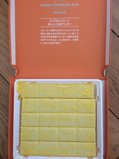 「ロイズ 生チョコレート オレンジ＆マンゴー 箱20粒」のクチコミ画像 by 7373さん