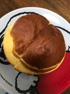 「セブンプレミアム ホイップクリームが入ったブールパン 袋1個」のクチコミ画像 by あっちゅんちゃんさん