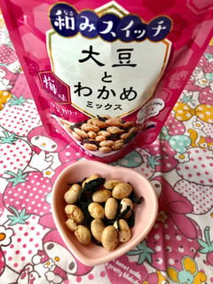 「カルビー 和みスイッチ 大豆とわかめミックス 梅味 袋20g」のクチコミ画像 by ポロリさん