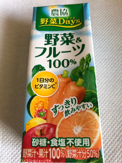 「農協 野菜Days 野菜＆フルーツ 100％ パック200ml」のクチコミ画像 by ちぴちぴさん