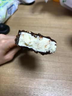 「セブンプレミアム アーモンドチョコレートバー 袋90ml」のクチコミ画像 by あっちゅんちゃんさん