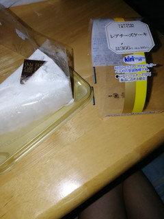 「ローソン Uchi Cafe’ SWEETS レアチーズケーキ 2個入り」のクチコミ画像 by 祥ちゃんさん