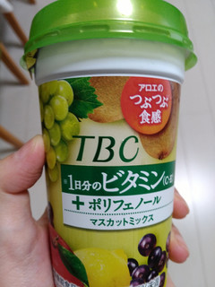 「TBC 1日分のビタミン マスカットミックス カップ240ml」のクチコミ画像 by ゆづママさん