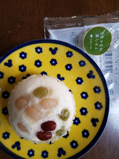 「タカキベーカリー ITSUTSUBOSHI 3色お豆の蒸しぱん 袋1個」のクチコミ画像 by みゅー14さん