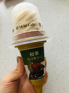 「ローソン Uchi Cafe’ SWEETS 和栗ワッフルコーン 160ml」のクチコミ画像 by ばけがくさん