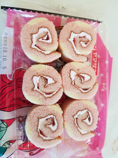 「ヤマザキ いちごのロールケーキ 袋6個」のクチコミ画像 by リぃさんさん